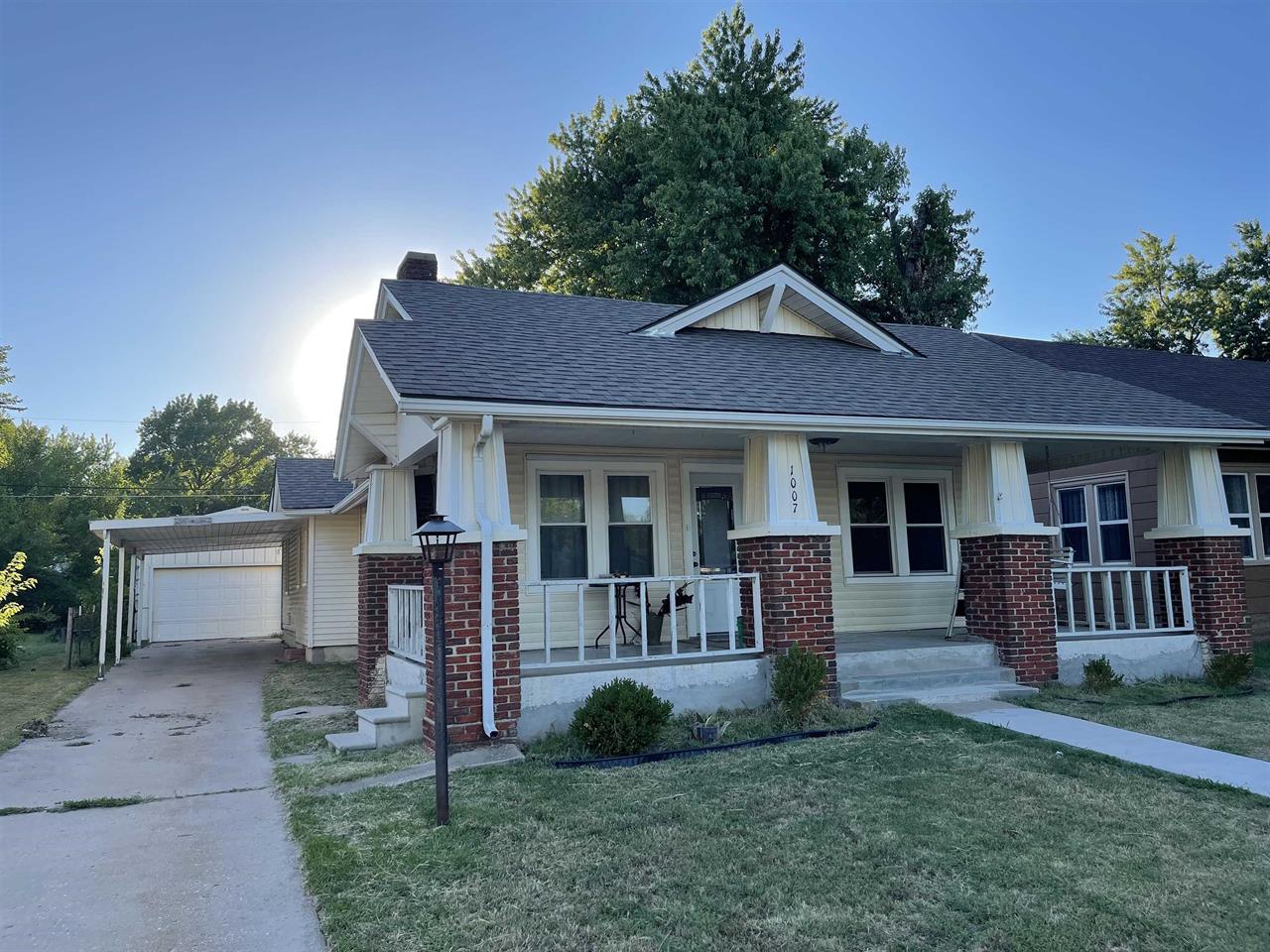 For Sale: 1007 N B St, Arkansas City KS